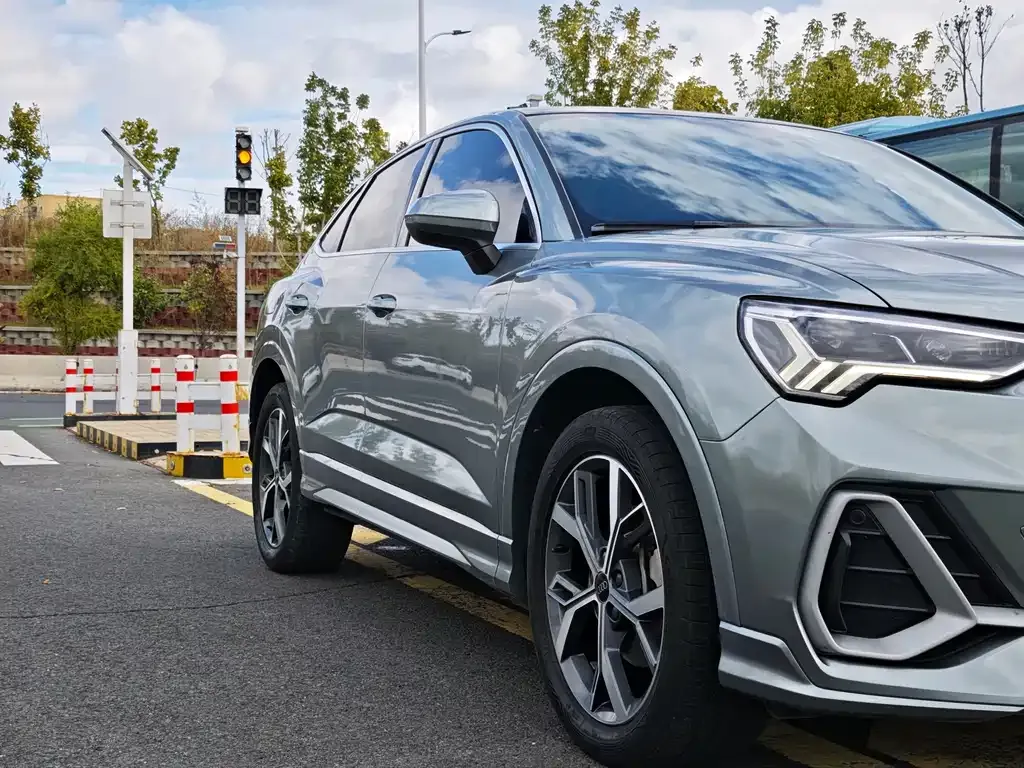 Audi Q3 Sportback — фото 6