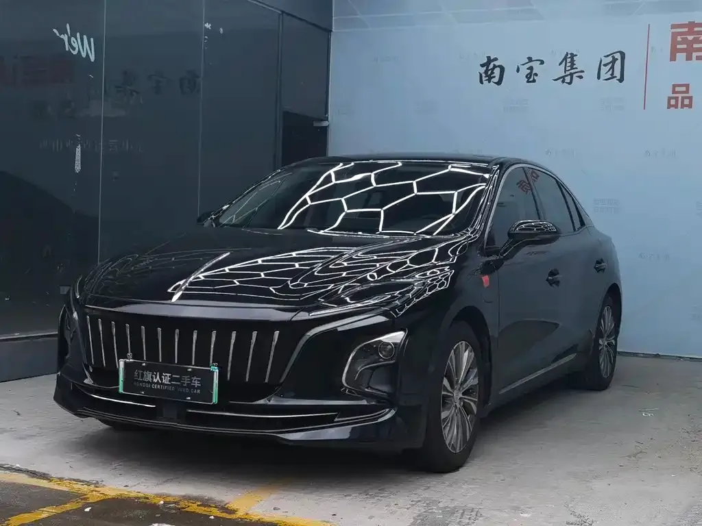 Hongqi E-QM5 — фото 1
