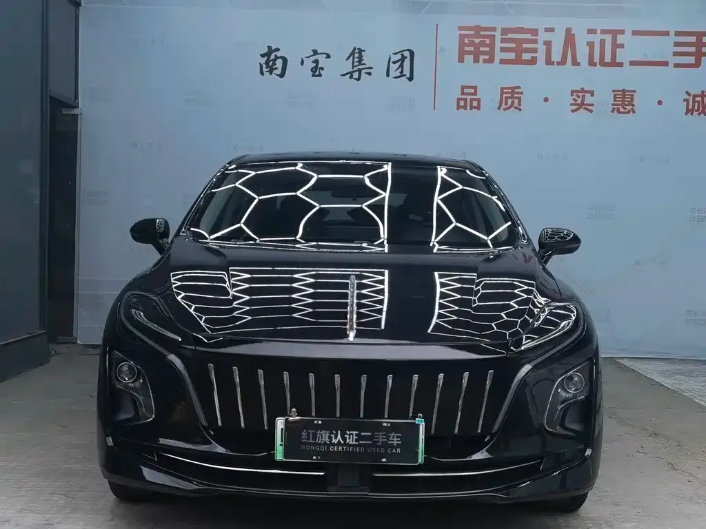 Hongqi E-QM5 — фото 2