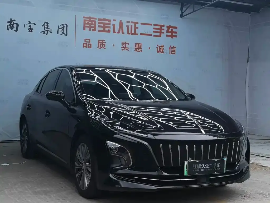 Hongqi E-QM5 — фото 3