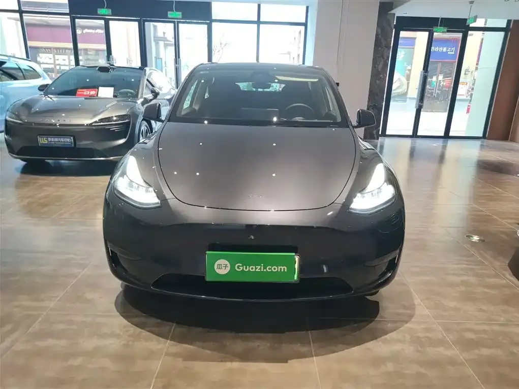 Tesla Model Y — фото 3