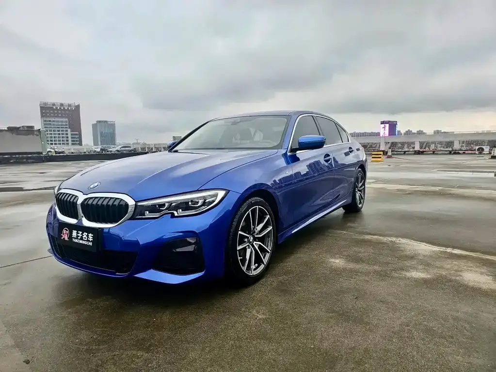 BMW 3 Series 2022 из CN, фото 1