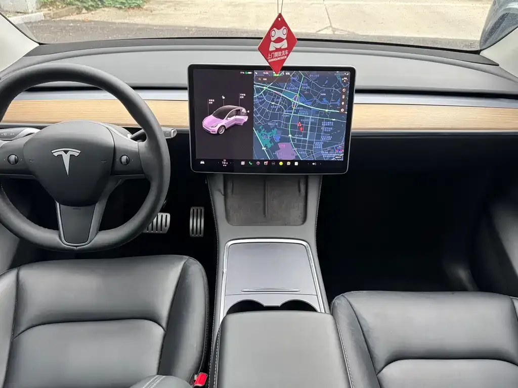 Tesla Model Y — фото 6