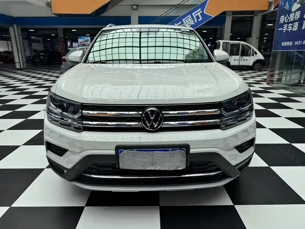 Volkswagen Tharu — фото 2