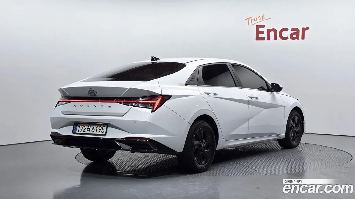 Hyundai AVANTE — фото 2