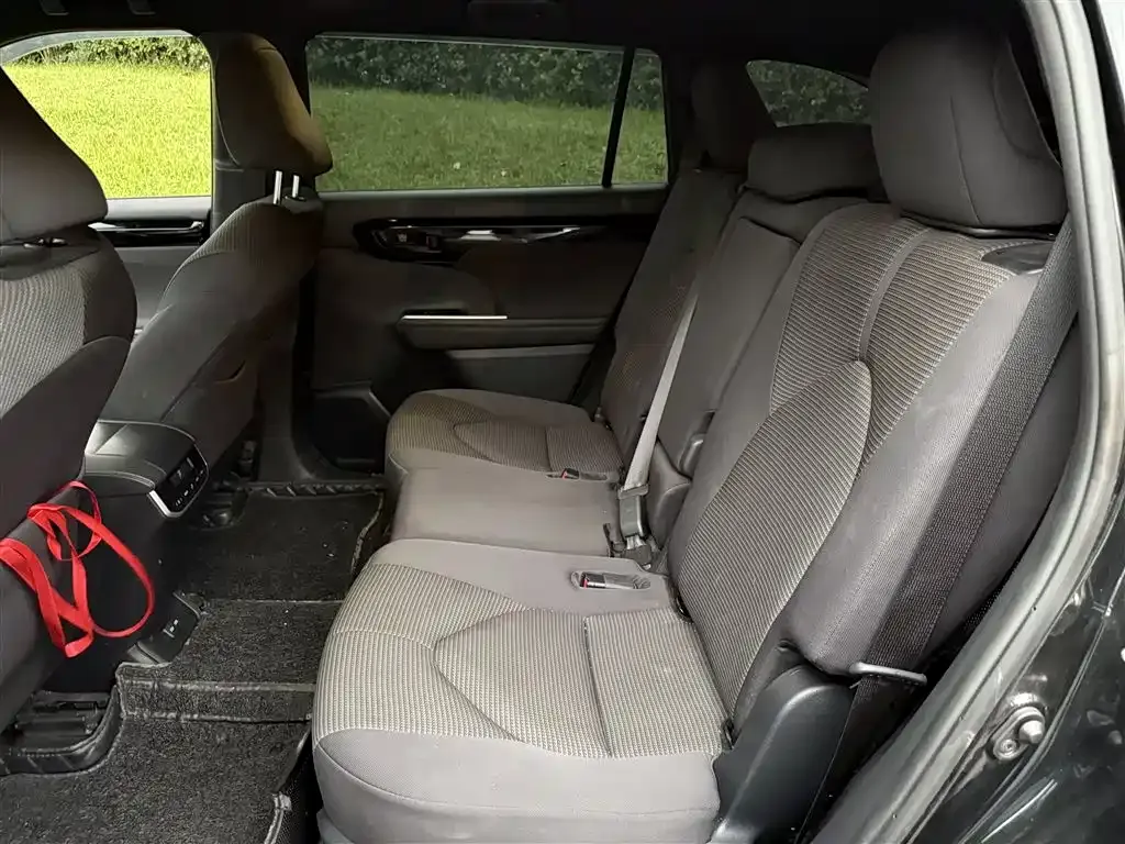 Toyota Crown Kluger 2022 из CN, фото 10