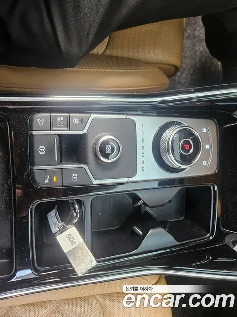 Kia Sorento — фото 10