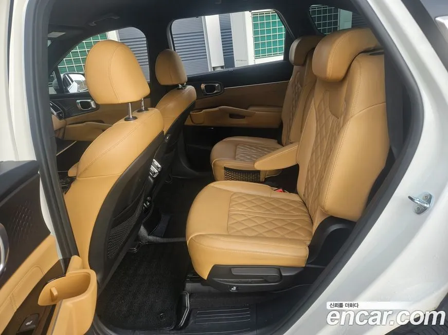 Kia Sorento — фото 5