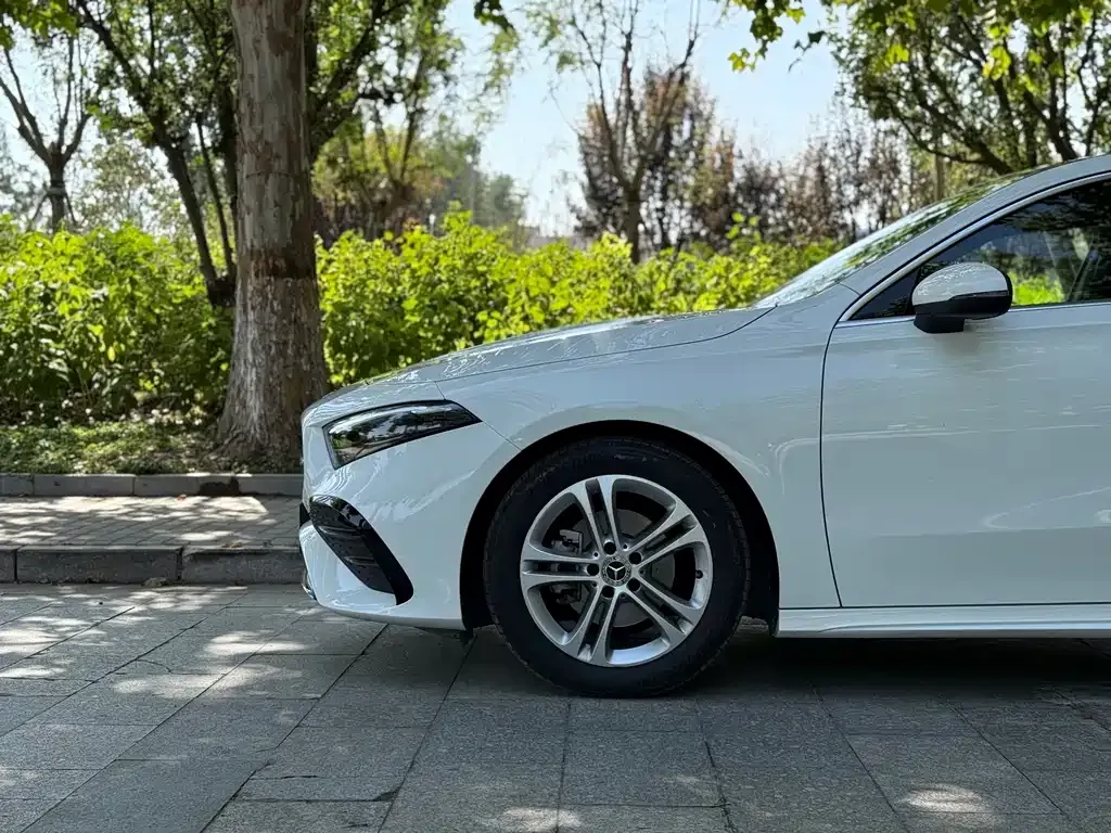 Mercedes-Benz A-Class — фото 3