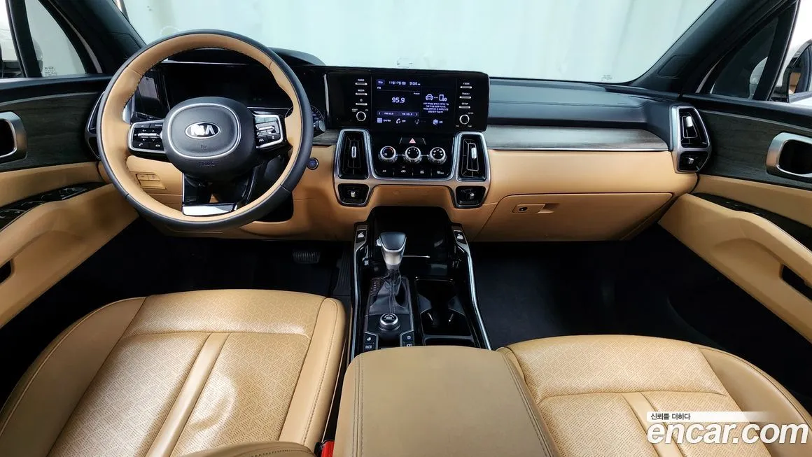 Kia Sorento — фото 7