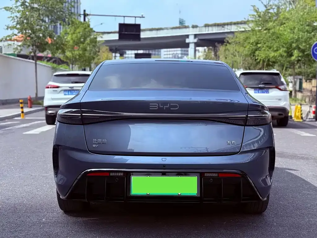 BYD Seal — фото 9