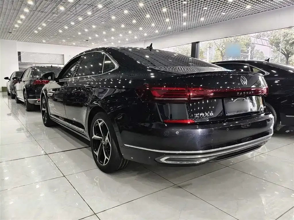 Volkswagen Passat — фото 5