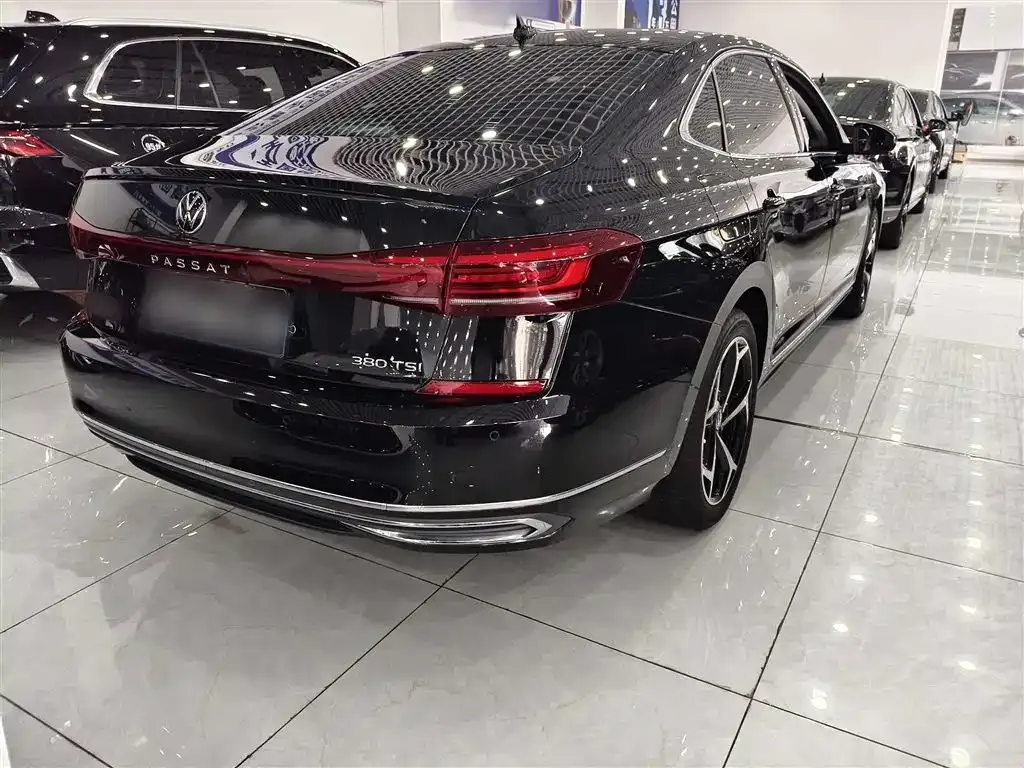 Volkswagen Passat — фото 7