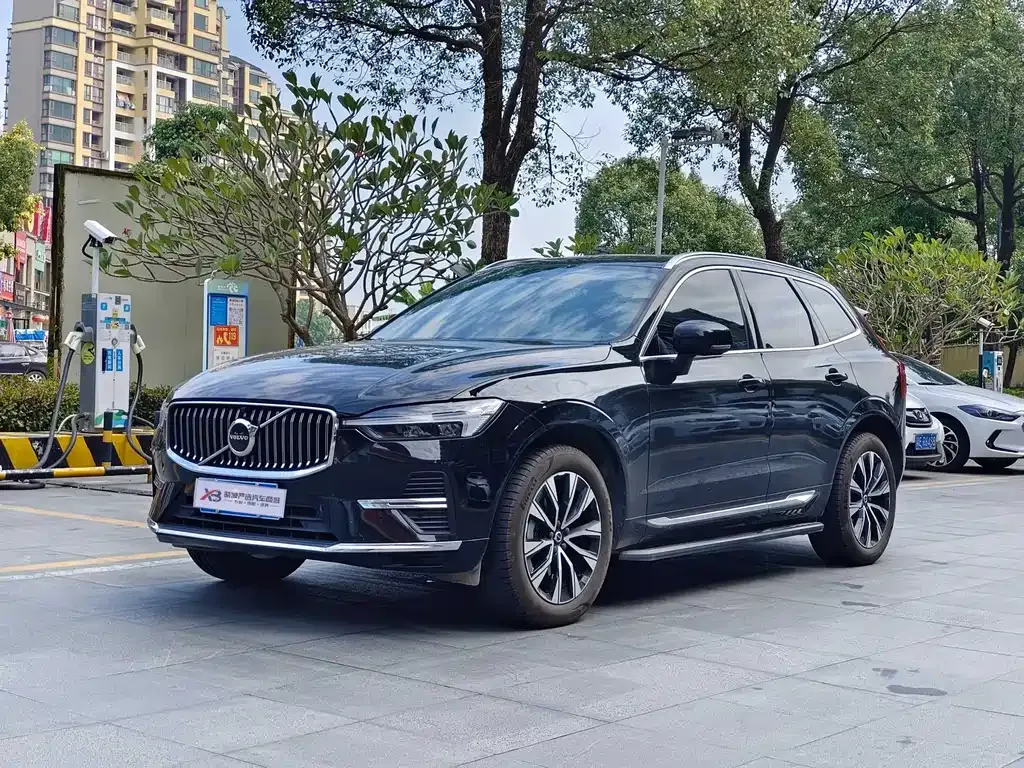 Volvo XC60 2023 из CN, фото 1