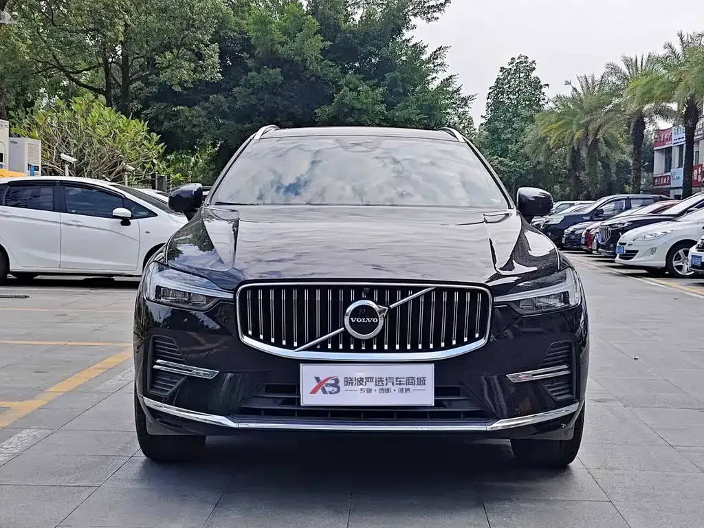 Volvo XC60 2023 из CN, фото 2