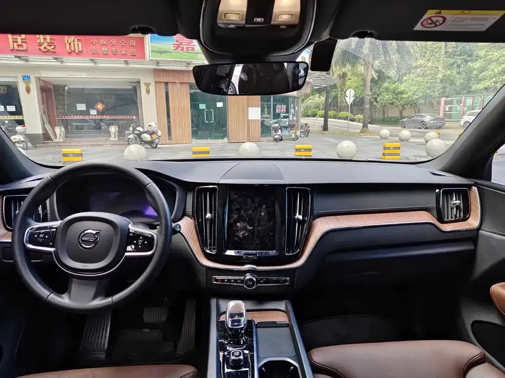 Volvo XC60 2023 из CN, фото 9