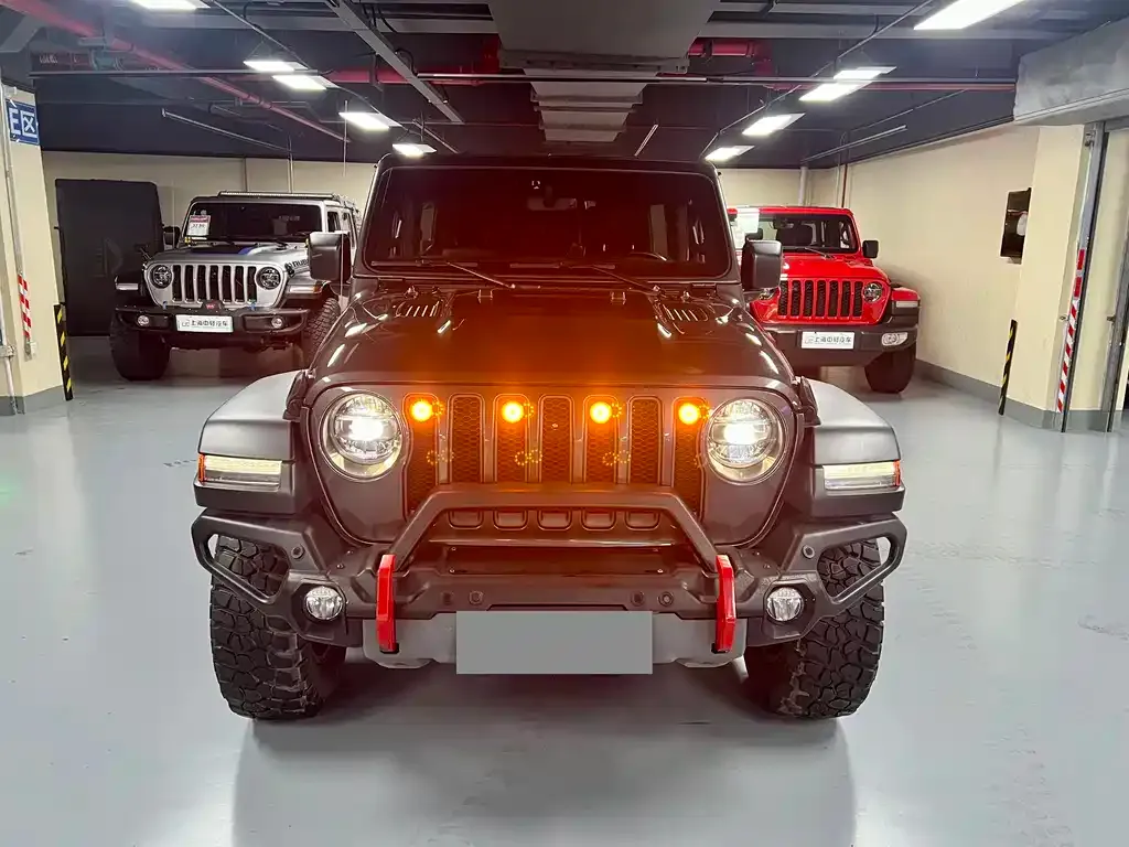 Jeep Wrangler — фото 2