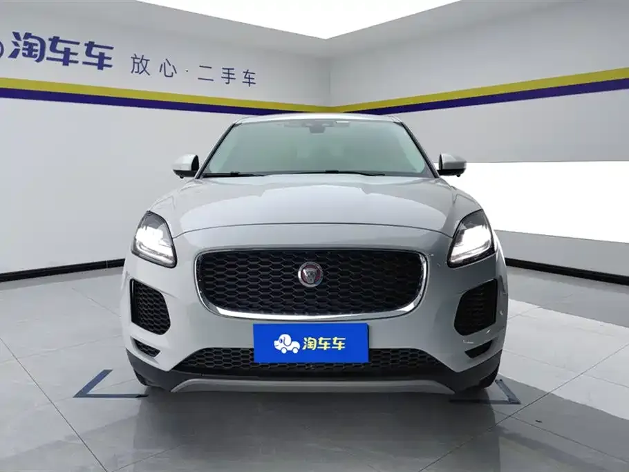 Jaguar E-PACE — фото 2