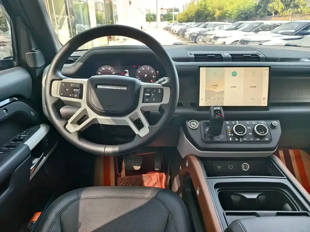 Land Rover Defender — фото 10
