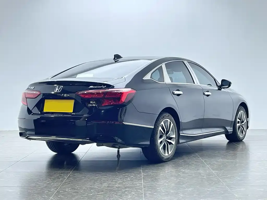 Honda Inspire 2023 из CN, фото 2