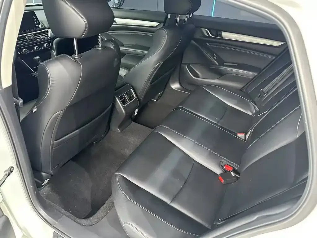 Honda Inspire — фото 10
