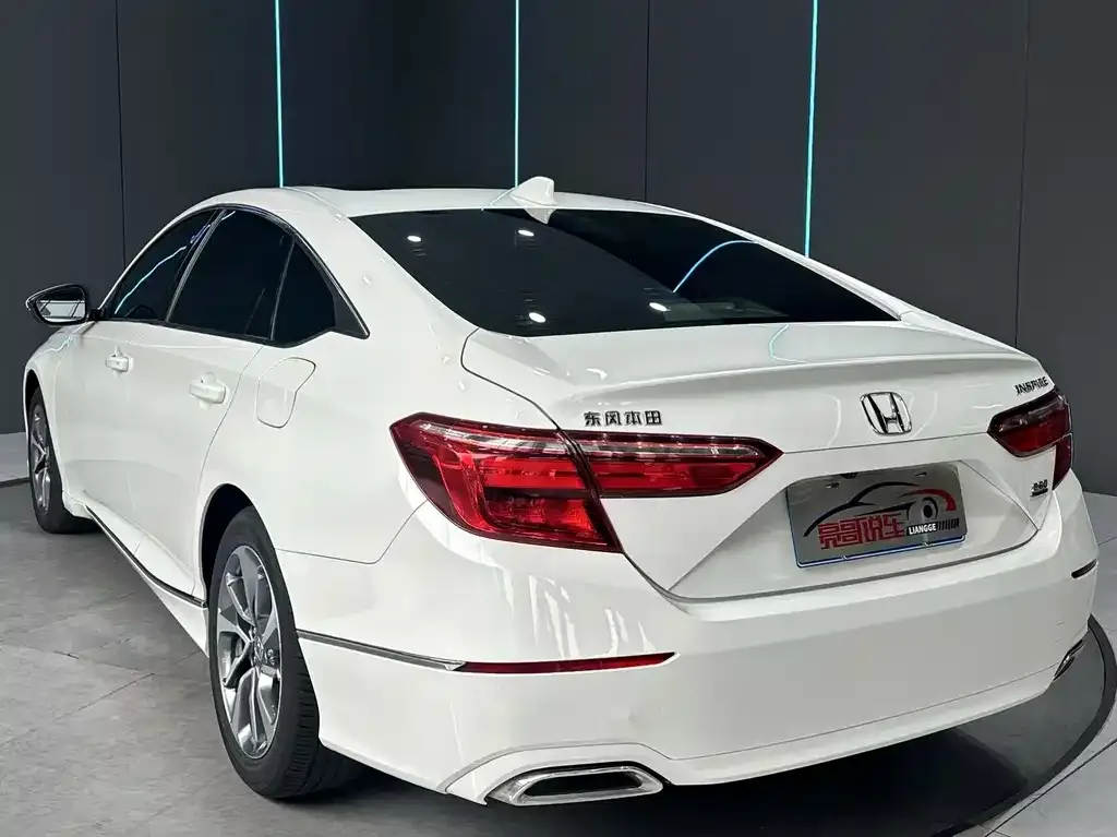 Honda Inspire — фото 8