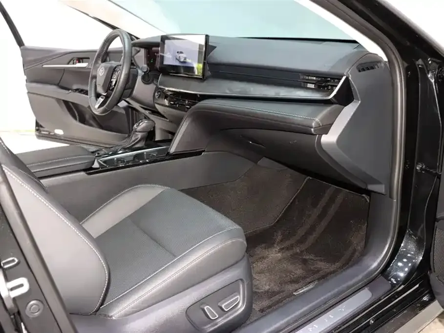 Toyota Camry 2025 из CN, фото 8