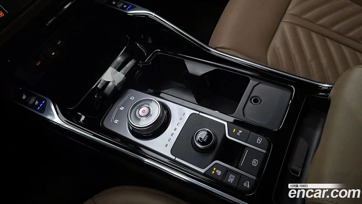 Kia Sorento — фото 9