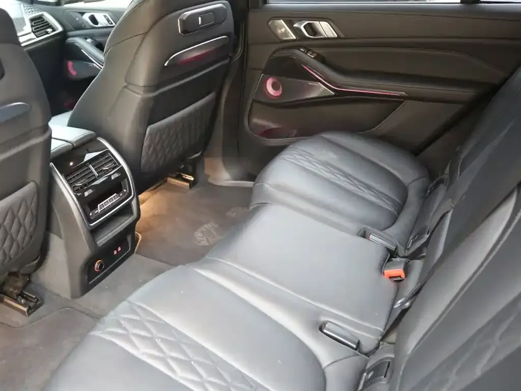 BMW X7 2024 из CN, фото 9