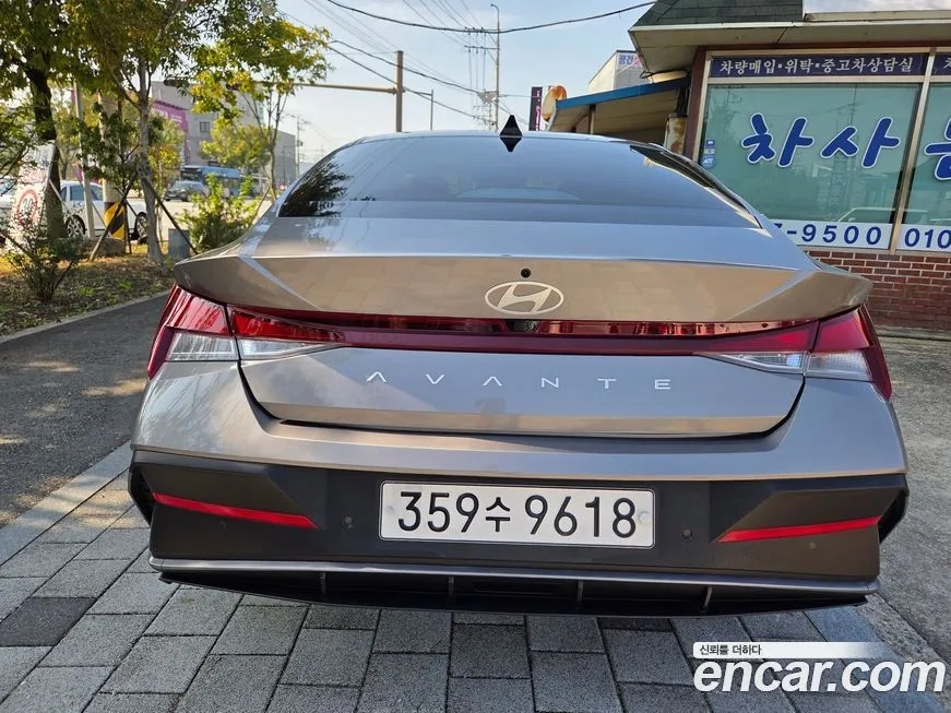 Hyundai AVANTE — фото 2