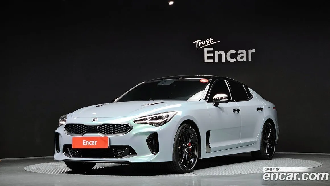 Kia Stinger — фото 1