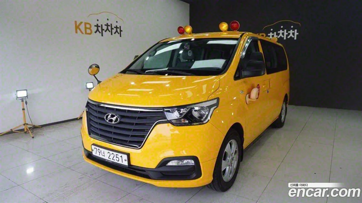 Hyundai Starex