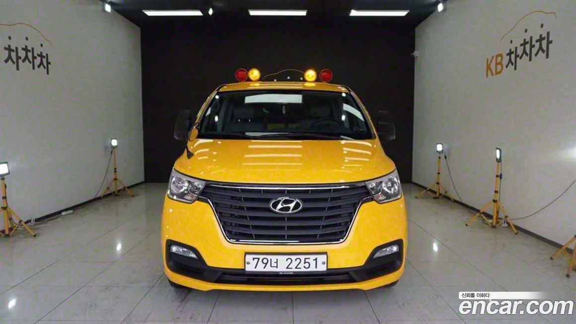 Hyundai Starex 2021 из KR, фото 2