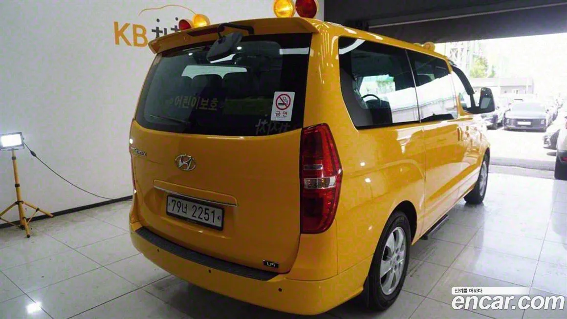 Hyundai Starex 2021 из KR, фото 3