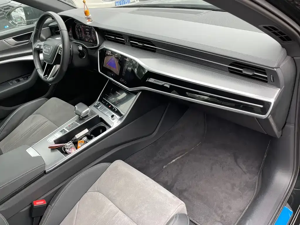 Audi A6L 2023 из CN, фото 6