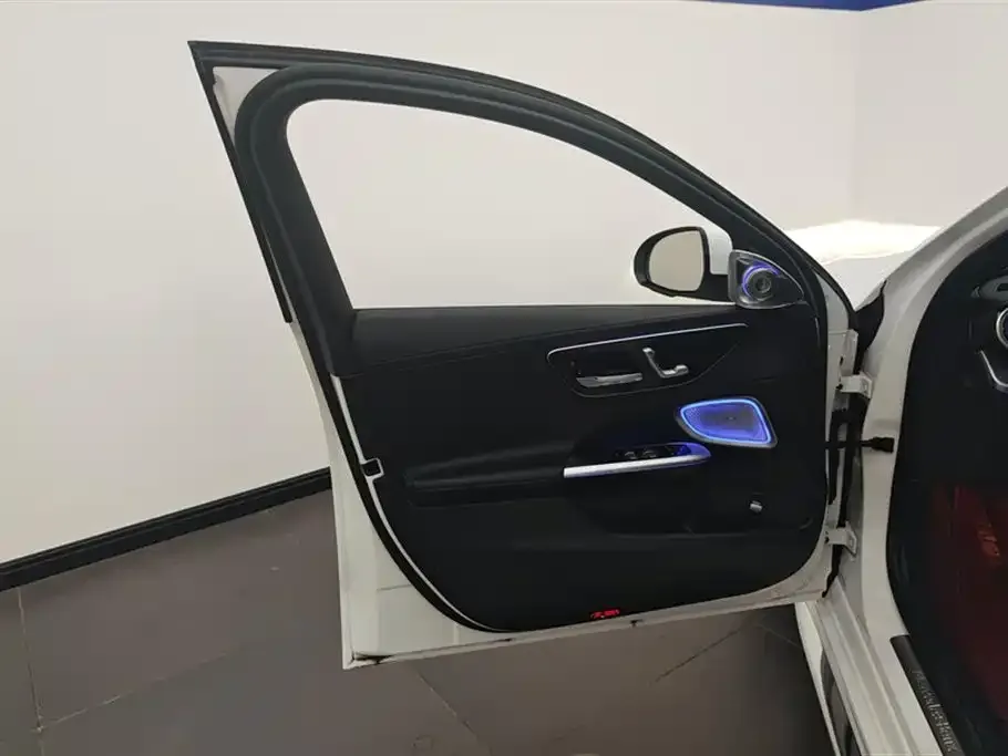 Mercedes-Benz C-Class 2023 из CN, фото 7