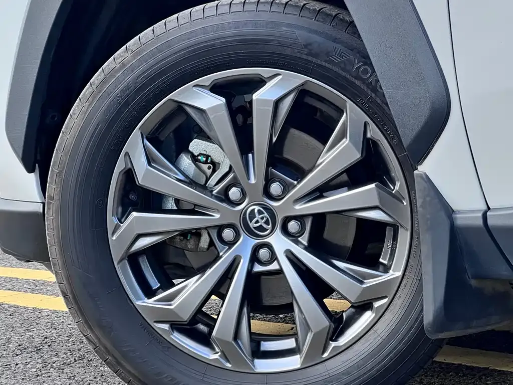 Toyota RAV4 2024 из CN, фото 10