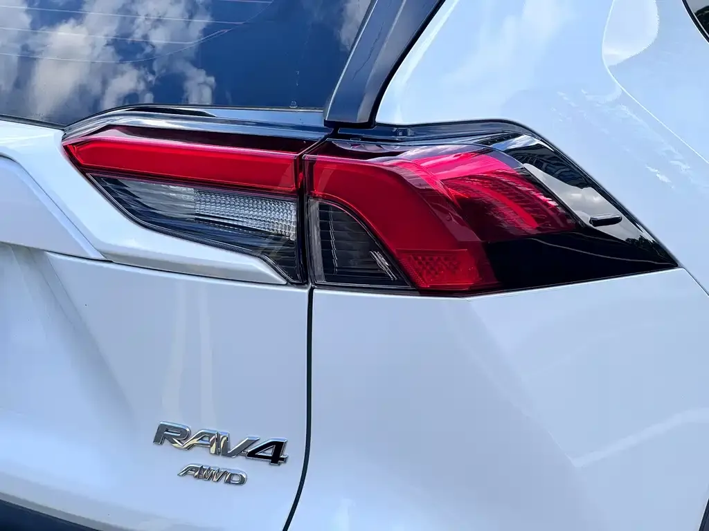 Toyota RAV4 2024 из CN, фото 9