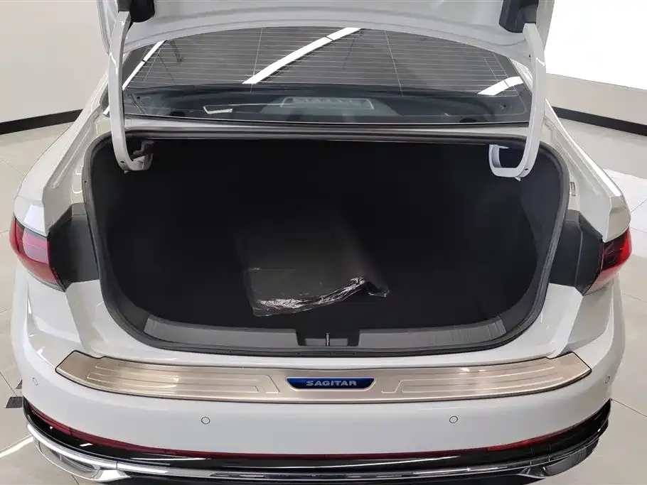 Volkswagen Sagitar 2023 из CN, фото 4