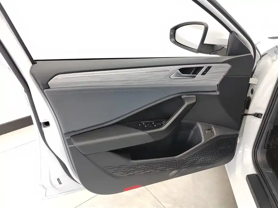 Volkswagen Sagitar 2023 из CN, фото 7