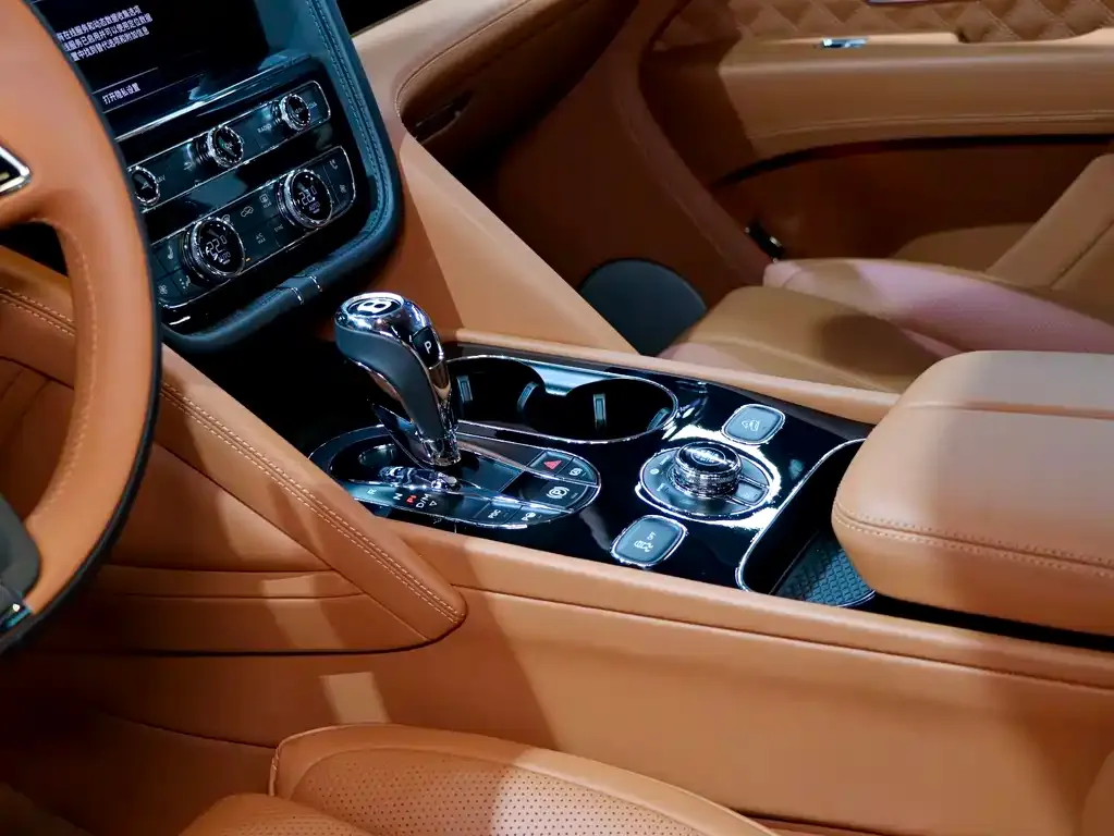 Bentley Bentayga 2021 из CN, фото 6