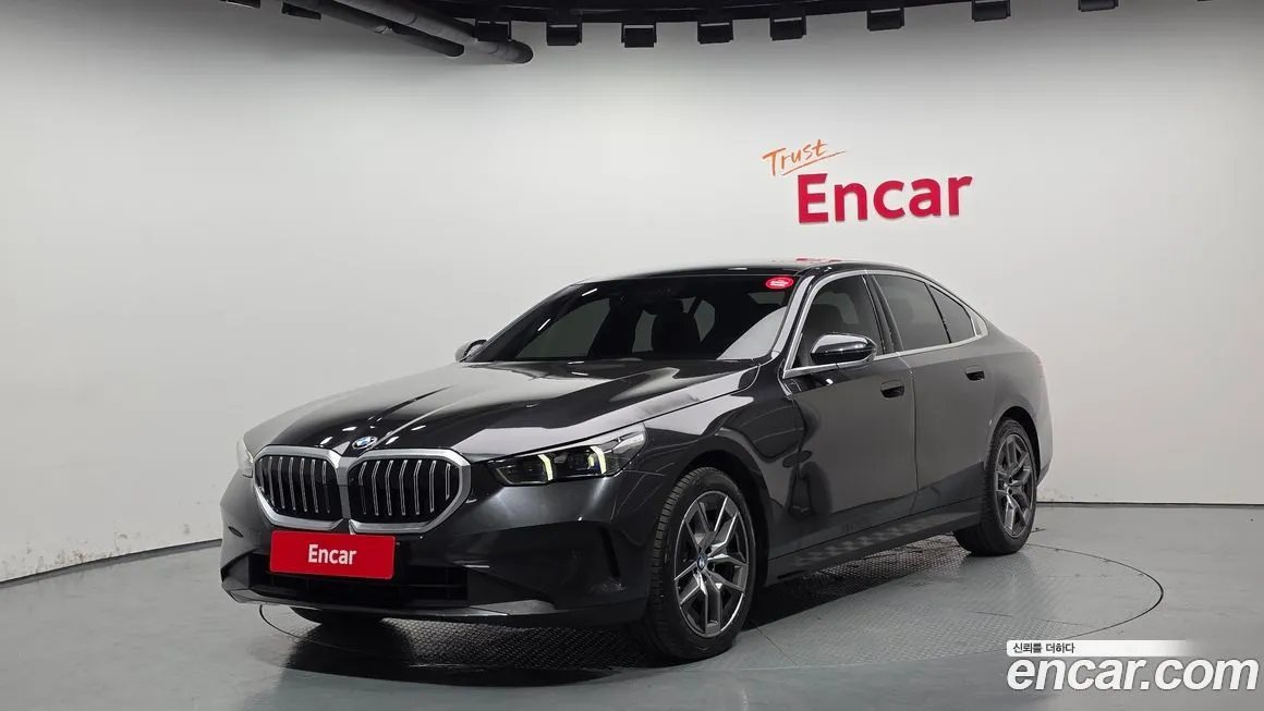 BMW 5-Series 2024 из KR, фото 1