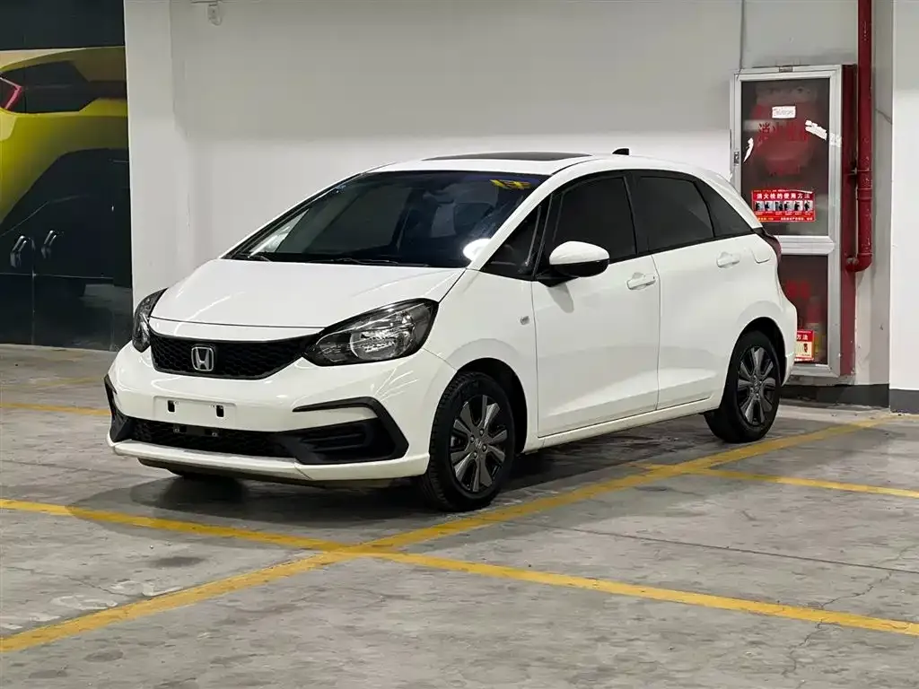 Honda Fit — фото 1