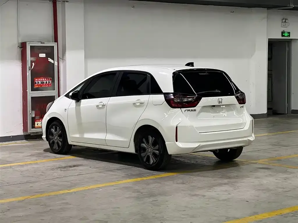 Honda Fit — фото 4
