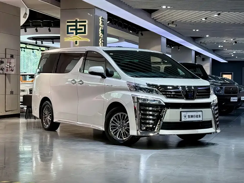 Toyota Vellfire — фото 3