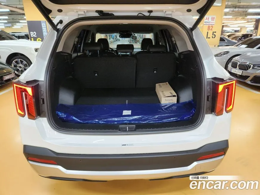 Kia Sorento — фото 5