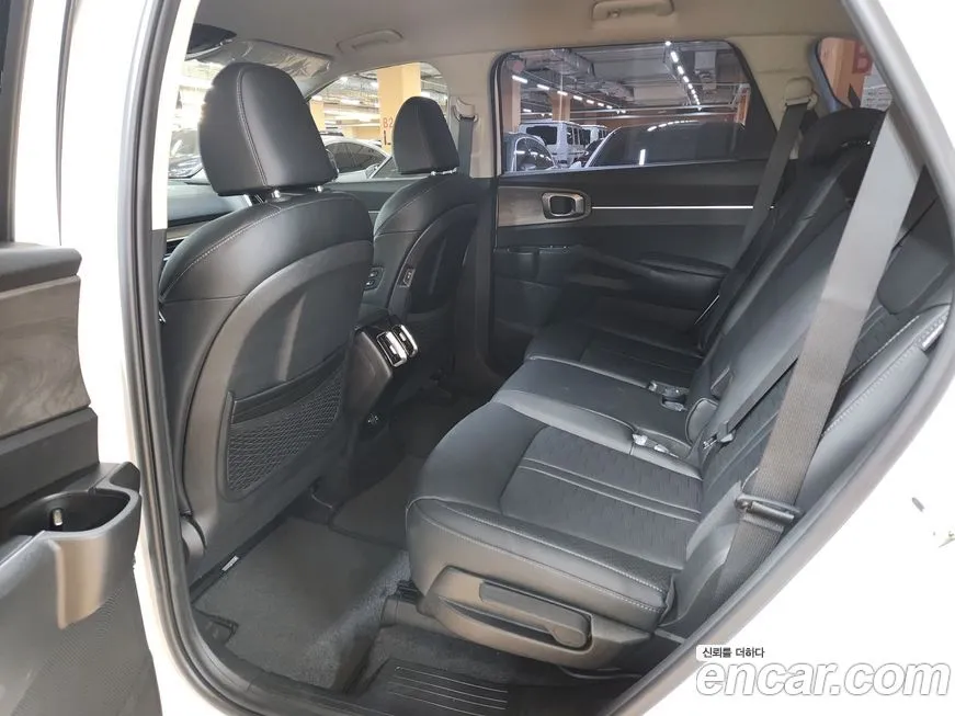 Kia Sorento — фото 8