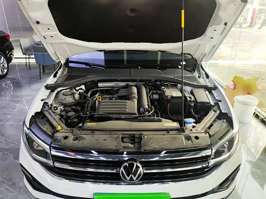 Volkswagen Bora 2024 из CN, фото 10