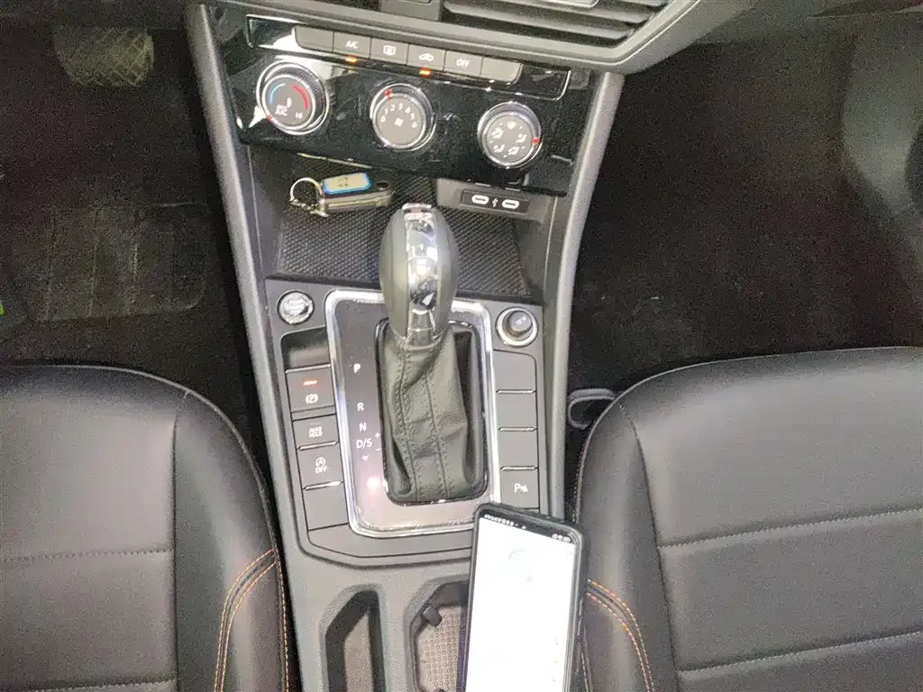 Volkswagen Bora 2024 из CN, фото 6