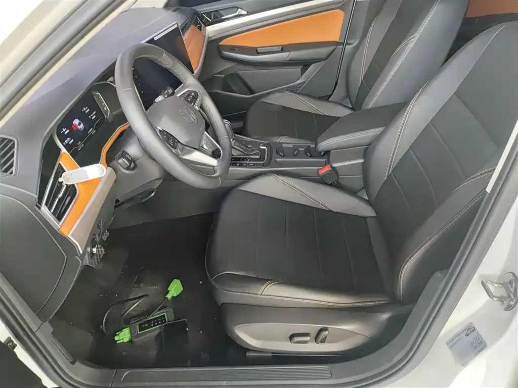 Volkswagen Bora 2024 из CN, фото 7